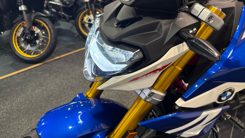 BMW G310 R 